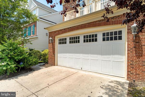 Detached Garage, Exterior