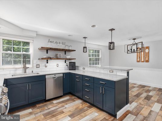 Interior, Kitchen, Pendant Lights, Recessed Lighting, Wood Texture Flooring