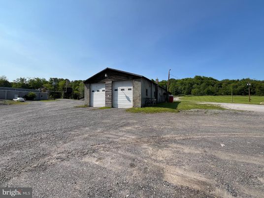 Backyard, Detached Garage, Exterior