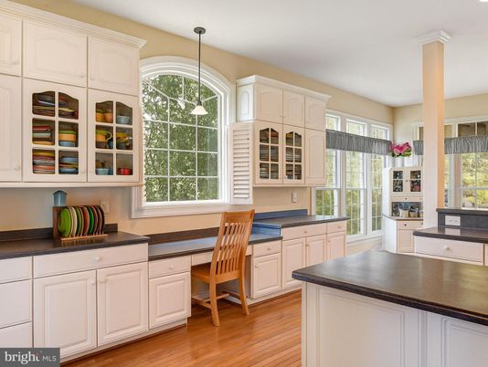 Interior, Kitchen, Pendant Lights, Wood Texture Flooring