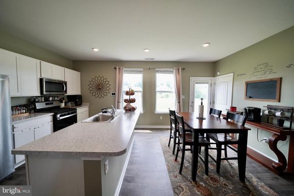 Dining room, Interior, Kitchen, Recessed Lighting