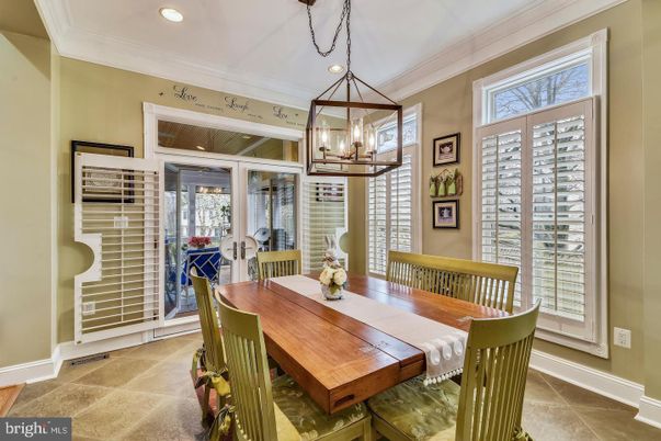 Dining room, Interior, Pendant Lights, Recessed Lighting