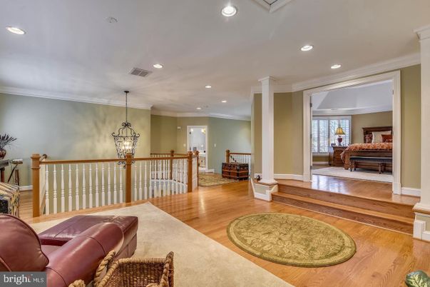 Interior, Pendant Lights, Recessed Lighting, Wood Texture Flooring