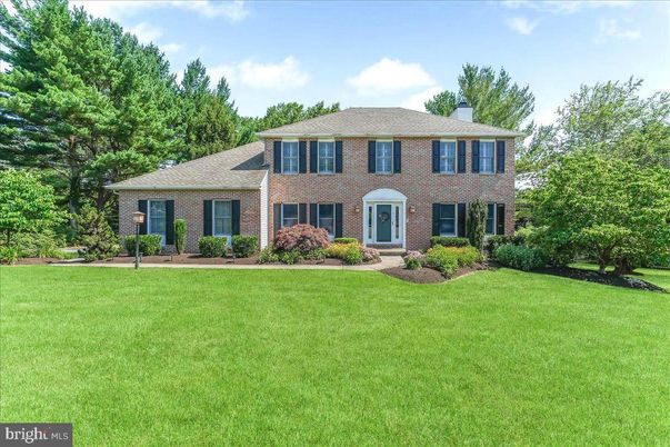 Backyard, Exterior, Facade, Brick Facade, Georgian