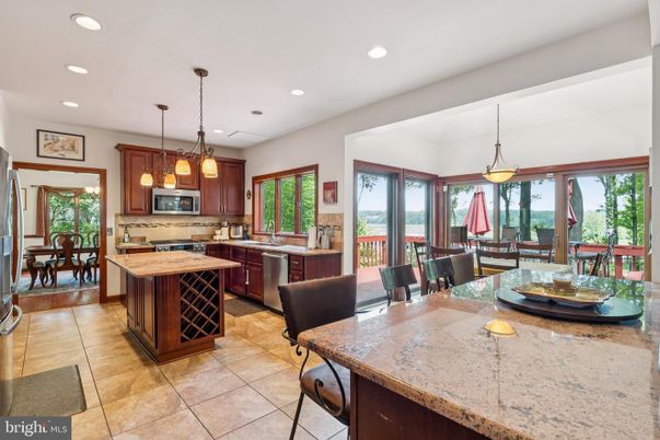 Dining room, Interior, Kitchen, Pendant Lights, Recessed Lighting, Stainless Steel Appliances