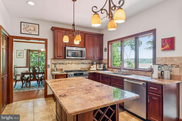 Dining room, Interior, Kitchen, Pendant Lights, Recessed Lighting, Stainless Steel Appliances