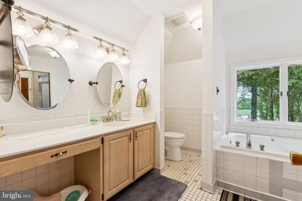 Bathroom, Dual Sink Vanities, Interior