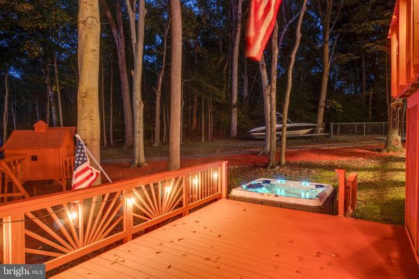 Backyard, Exterior, Hot Tub
