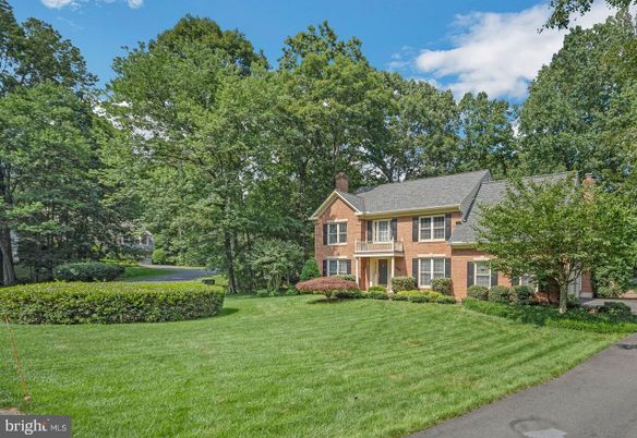 Backyard, Exterior, Facade, Brick Facade, Georgian