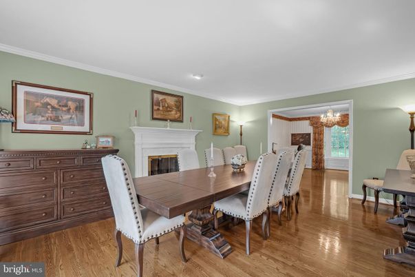 Chandelier, Dining room, Fireplace, Interior, Wood Texture Flooring
