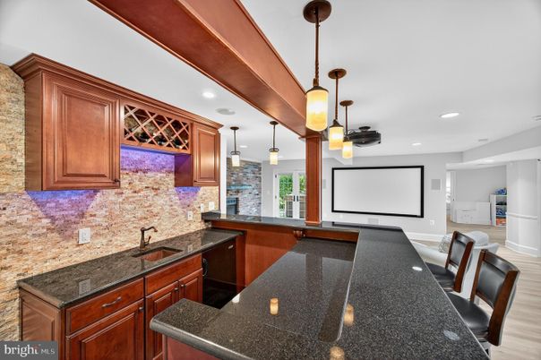 Interior, Pendant Lights, Projection Screen, Recessed Lighting, Wood Texture Flooring