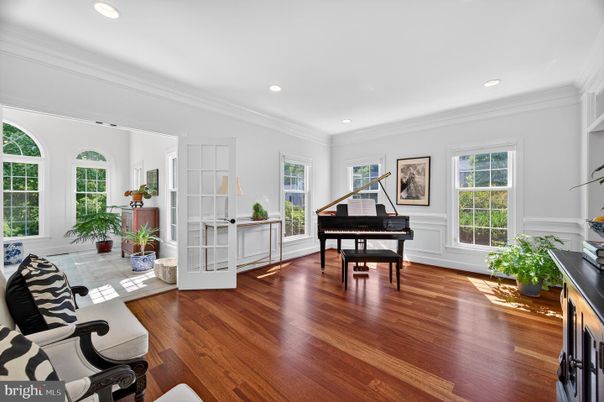 Interior, Piano, Recessed Lighting, Wood Texture Flooring