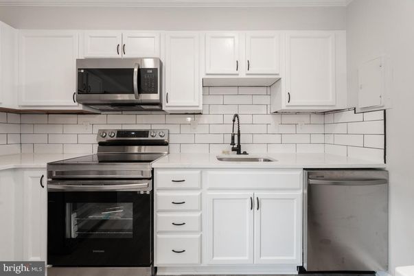 Interior, Kitchen, Stainless Steel Appliances