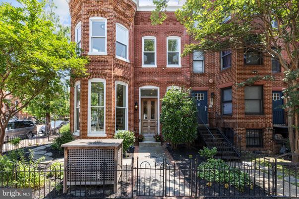 Exterior, Facade, Brick Facade, Rowhouse