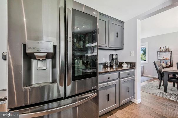 Dining room, Interior, Kitchen, Stainless Steel Appliances, Wood Texture Flooring