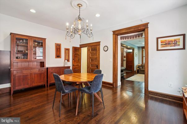Chandelier, Dining room, Interior, Recessed Lighting, Wood Texture Flooring