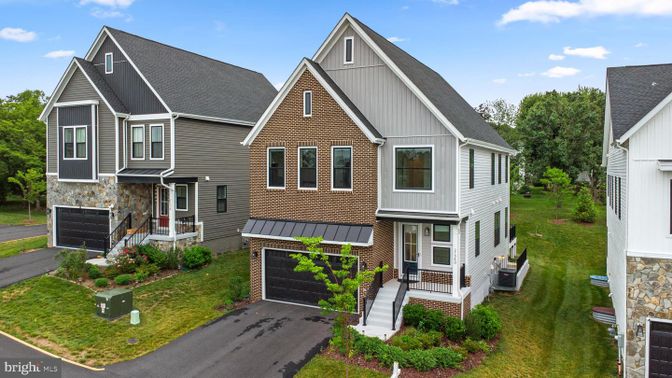 Attached, Exterior, Facade, Brick Facade, Farmhouse