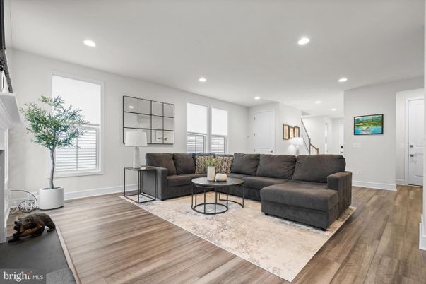 Interior, Living room, Recessed Lighting, Wood Texture Flooring