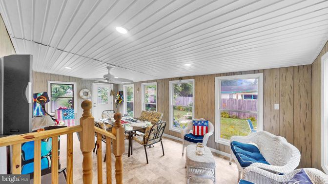 Dining room, Interior, Recessed Lighting, Wooden Walls