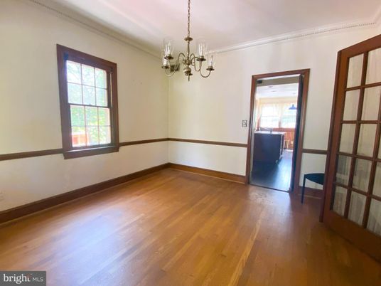 Chandelier, Empty room, Interior, Wood Texture Flooring