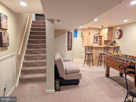 Game Room, Interior, Recessed Lighting