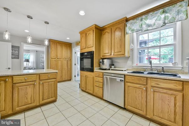 Interior, Kitchen, Pendant Lights, Recessed Lighting