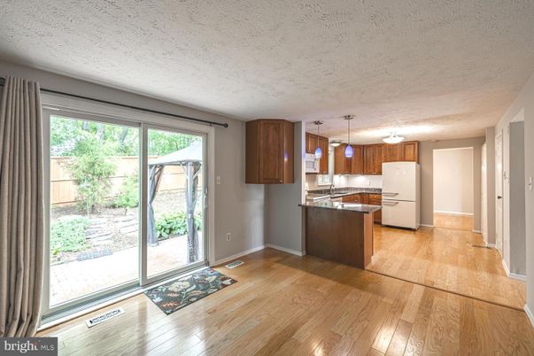 Interior, Kitchen, Pendant Lights, Wood Texture Flooring