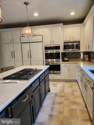 Interior, Kitchen, Pendant Lights, Recessed Lighting, Stainless Steel Appliances
