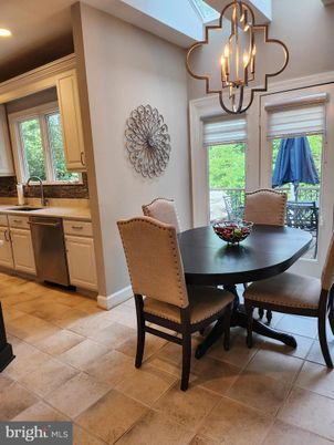Chandelier, Dining room, Interior, Kitchen, Recessed Lighting