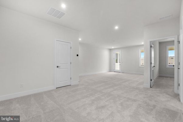 Empty room, Interior, Recessed Lighting