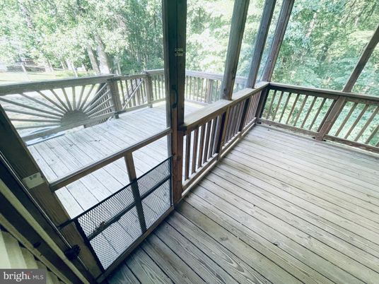 Exterior, Wood Texture Flooring
