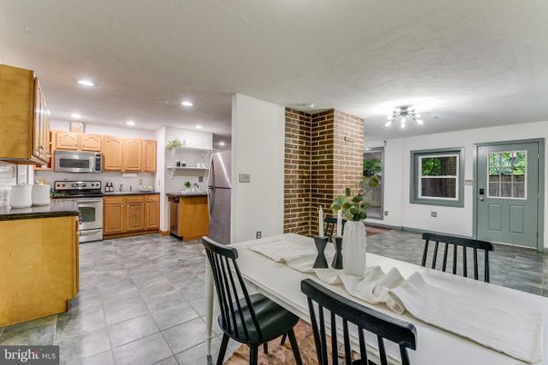 Dining room, Interior, Kitchen, Recessed Lighting, Stainless Steel Appliances