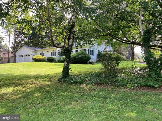 Backyard, Detached Garage, Exterior