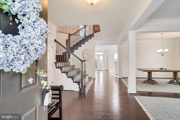 Chandelier, Interior, Wood Texture Flooring