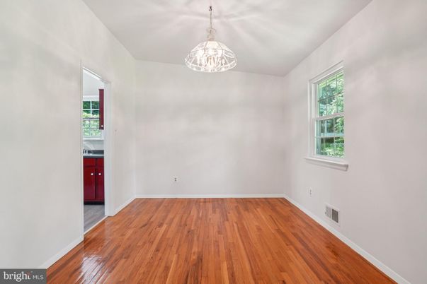 Empty room, Interior, Pendant Lights, Wood Texture Flooring