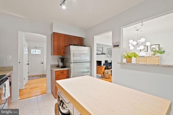 Interior, Kitchen, Pendant Lights, Wood Texture Flooring