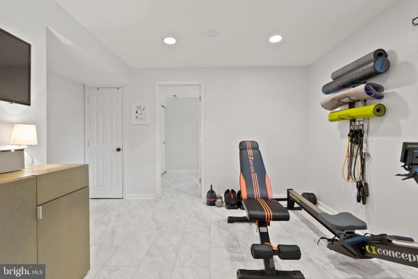 Fitness Equipment, Interior, Marble, Recessed Lighting
