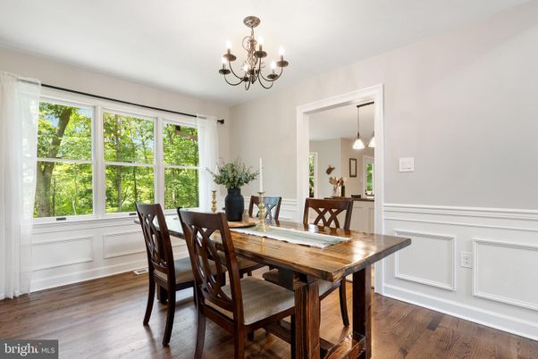 Chandelier, Dining room, Interior, Pendant Lights, Wood Texture Flooring