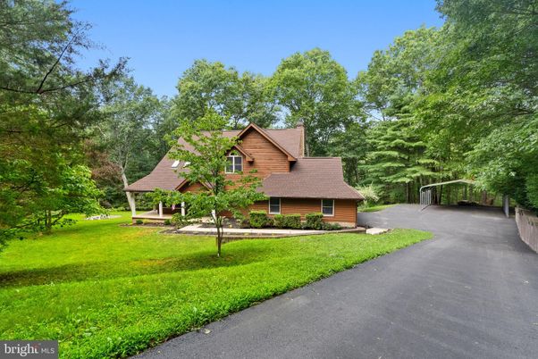 Backyard, Exterior, Facade, Log Home