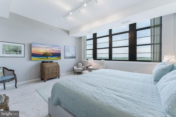 Bedroom, Interior, Water