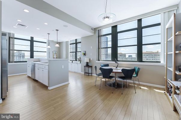Dining room, Interior, Kitchen, Pendant Lights, Recessed Lighting, Wood Texture Flooring