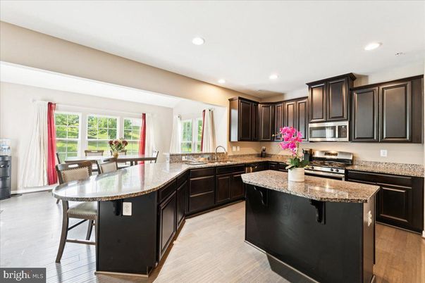 Dining room, Interior, Kitchen, Recessed Lighting, Wood Texture Flooring