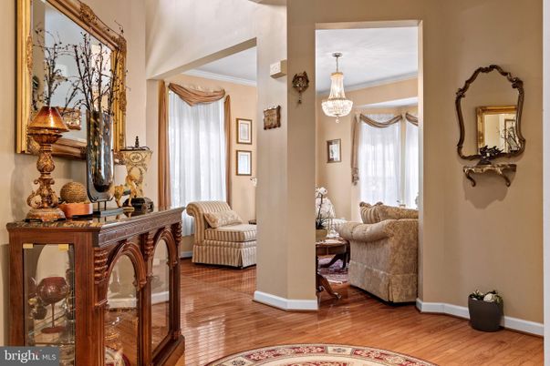 Chandelier, Interior, Wood Texture Flooring