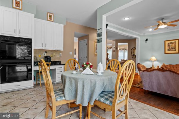 Dining room, Interior, Kitchen, Recessed Lighting, Wood Texture Flooring