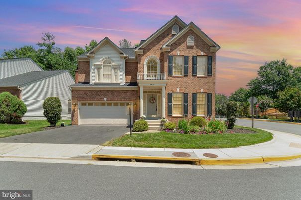 Attached, Exterior, Facade, Brick Facade, Brick Traditional