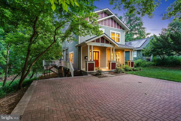 Exterior, Facade, Solar Panels, Queen Anne Victorian