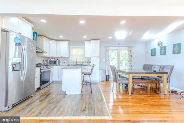Dining room, Interior, Kitchen, Recessed Lighting, Wood Texture Flooring