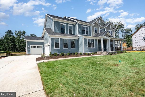 Attached, Exterior, Facade, Farmhouse
