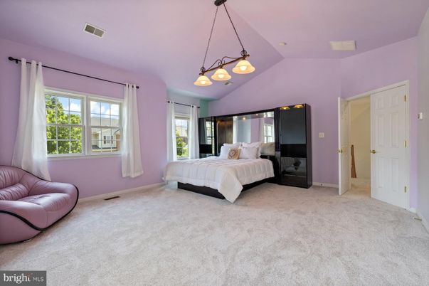 Bedroom, Chandelier, Interior, Pendant Lights