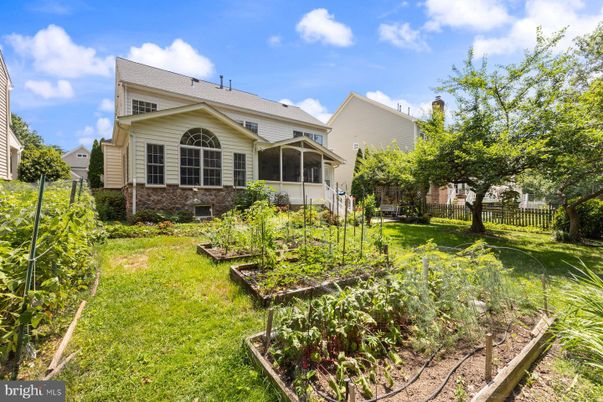 Backyard, Exterior, Facade, Queen Anne Victorian